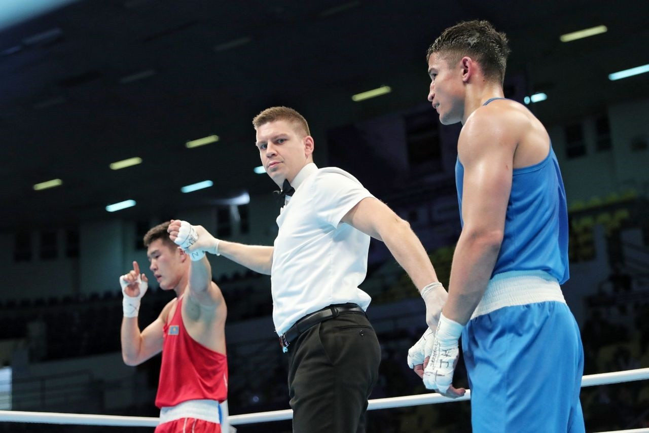 Boks: Bekzat Nurdaýletov altyn medal oljalady