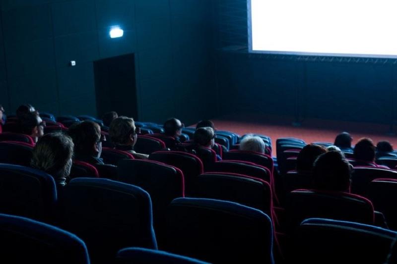 Qazaqstandaǵy kınoteatrlar jumysyn toqtatady - Eraly Toǵjanov