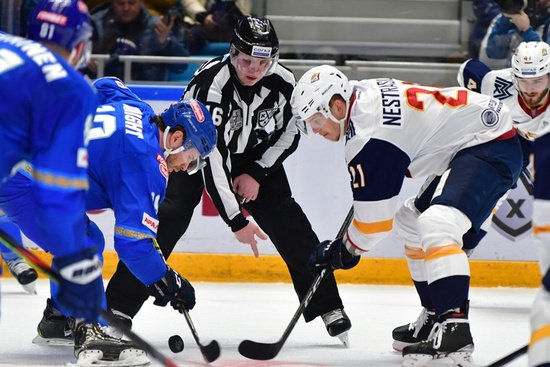 Shaıbaly hokkeı: Pleı-offtyń ekinshi kezeńinde «Barys» «Sıbırmen» kezdesedi