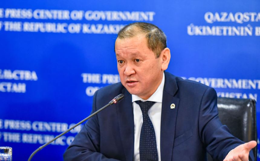 Jumystaryn toqtatýǵa májbúr bolǵan mekemelerge jalaqy tólene me?