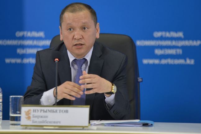 Jumys istep júrgen azamattar ózderiniń eńbek quqyqtaryn bilýi qajet - B. Nurymbetov