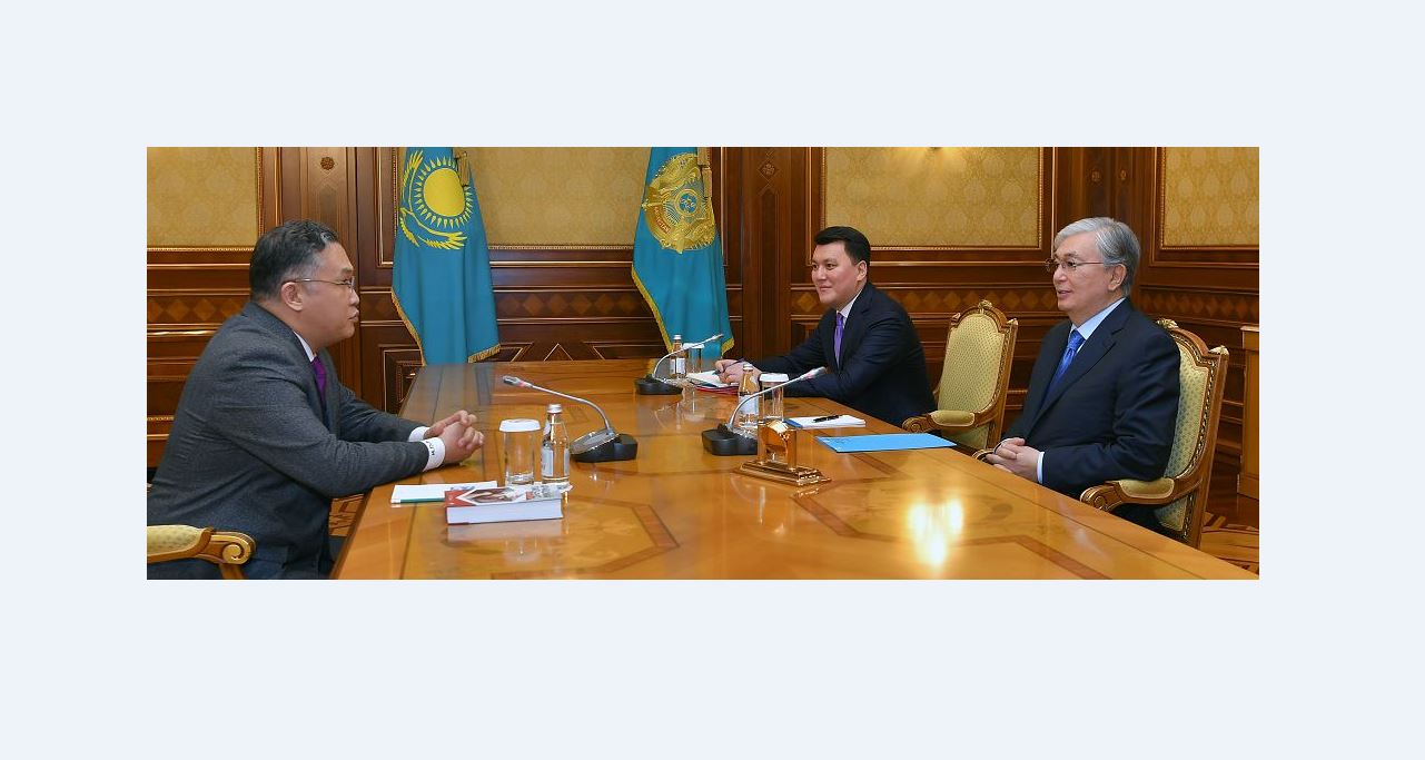 Prezıdent Ulttyq qoǵamdyq senim keńesiniń múshesi Rasýl Jumalyny qabyldady