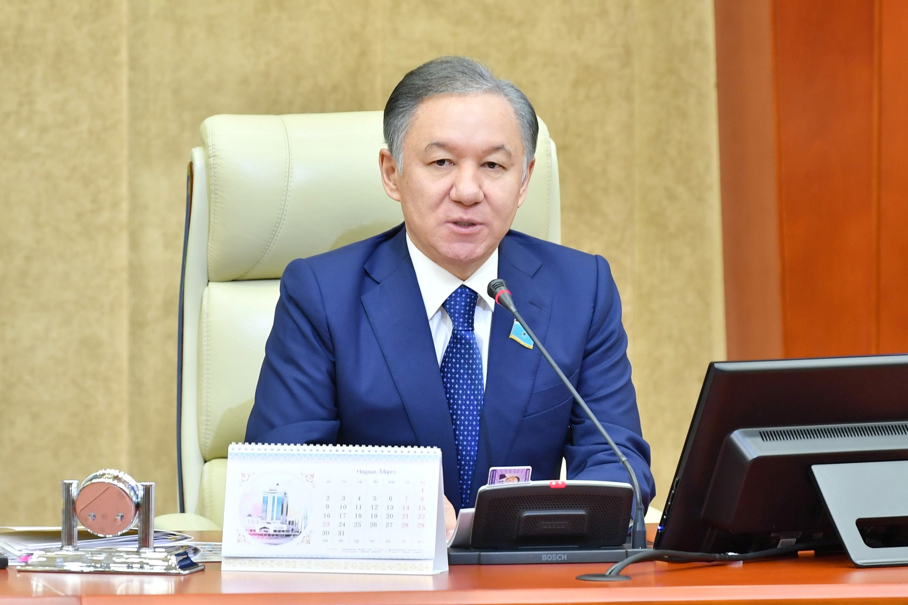 Májilis qashyqtan jumys isteý formatyna kóshedi - Nurlan Nyǵmatýlın