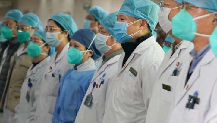 Prezıdent Ákimshiliginiń qyzmetkerleri koronavırýsqa qarsy kúreske birkúndik jalaqysyn aýdardy