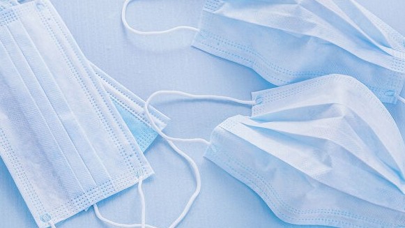 Almatyda 47 dárihanaǵa kún saıyn 80 myń dana maska taratylady