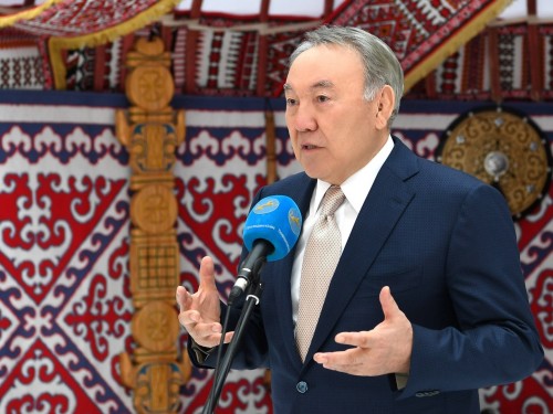 «Naýryz meıramy – bizdiń birligimizdiń nyshany»: Nursultan Nazarbaev halyqty yntymaqqa shaqyrdy