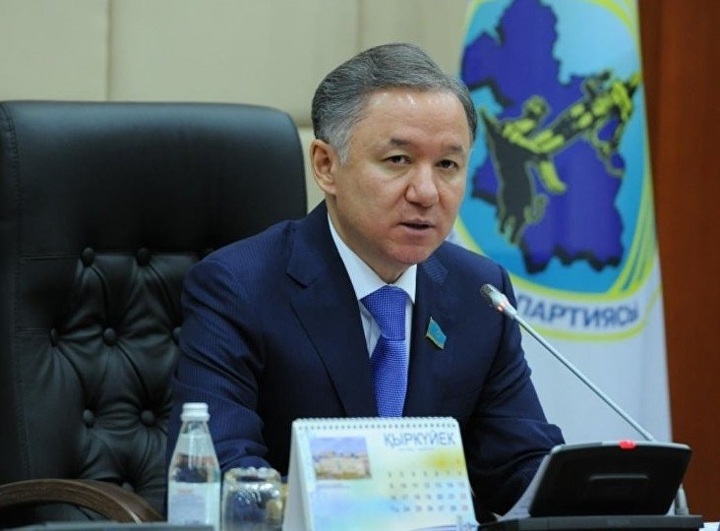 Májilis tóraǵasy Naýryz merekesimen quttyqtady