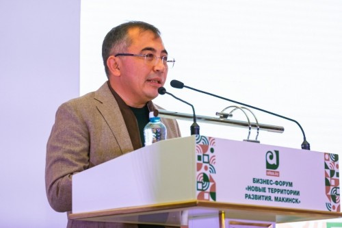 Mesenant Serik Tolyqbaev 200 mln teńge aýdardy