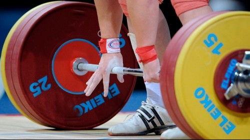 IWF Tokıo Olımpıadasyna irikteý kezeńine ózgeris engizedi