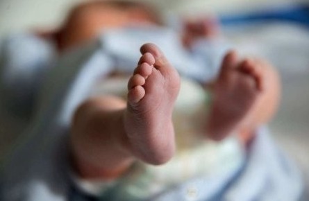 Nur-Sultan qalasy: Tórt aılyq náreste koronavırýs ınfeksııasyn juqtyrdy