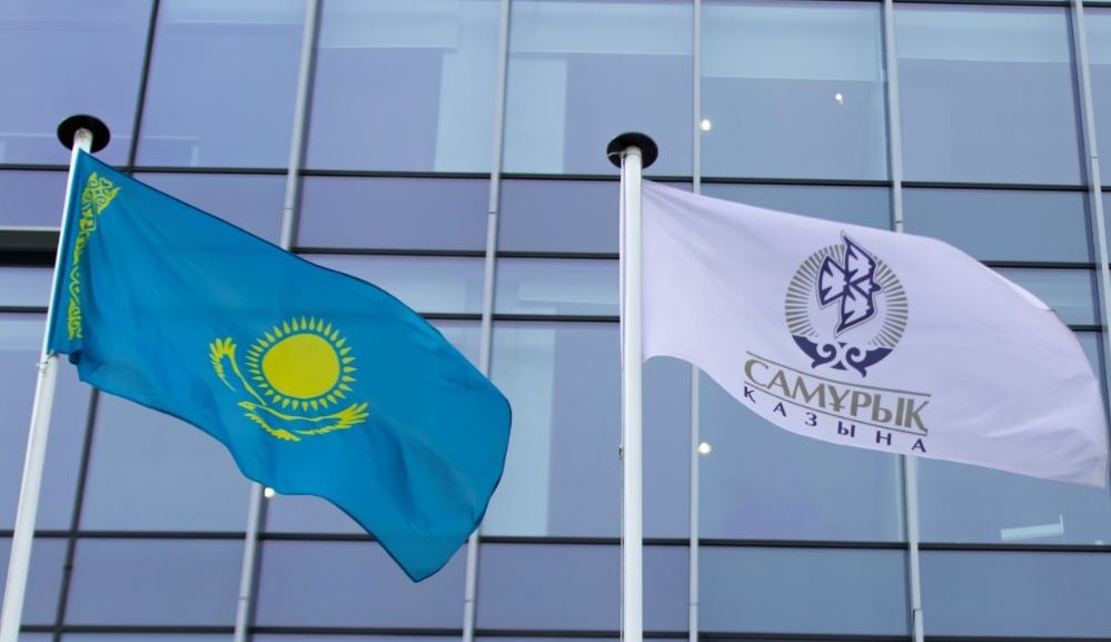 «Samuryq-Qazyna» qory mınıstrlik qyzmetkerlerine medısınalyq maska satyp áperedi