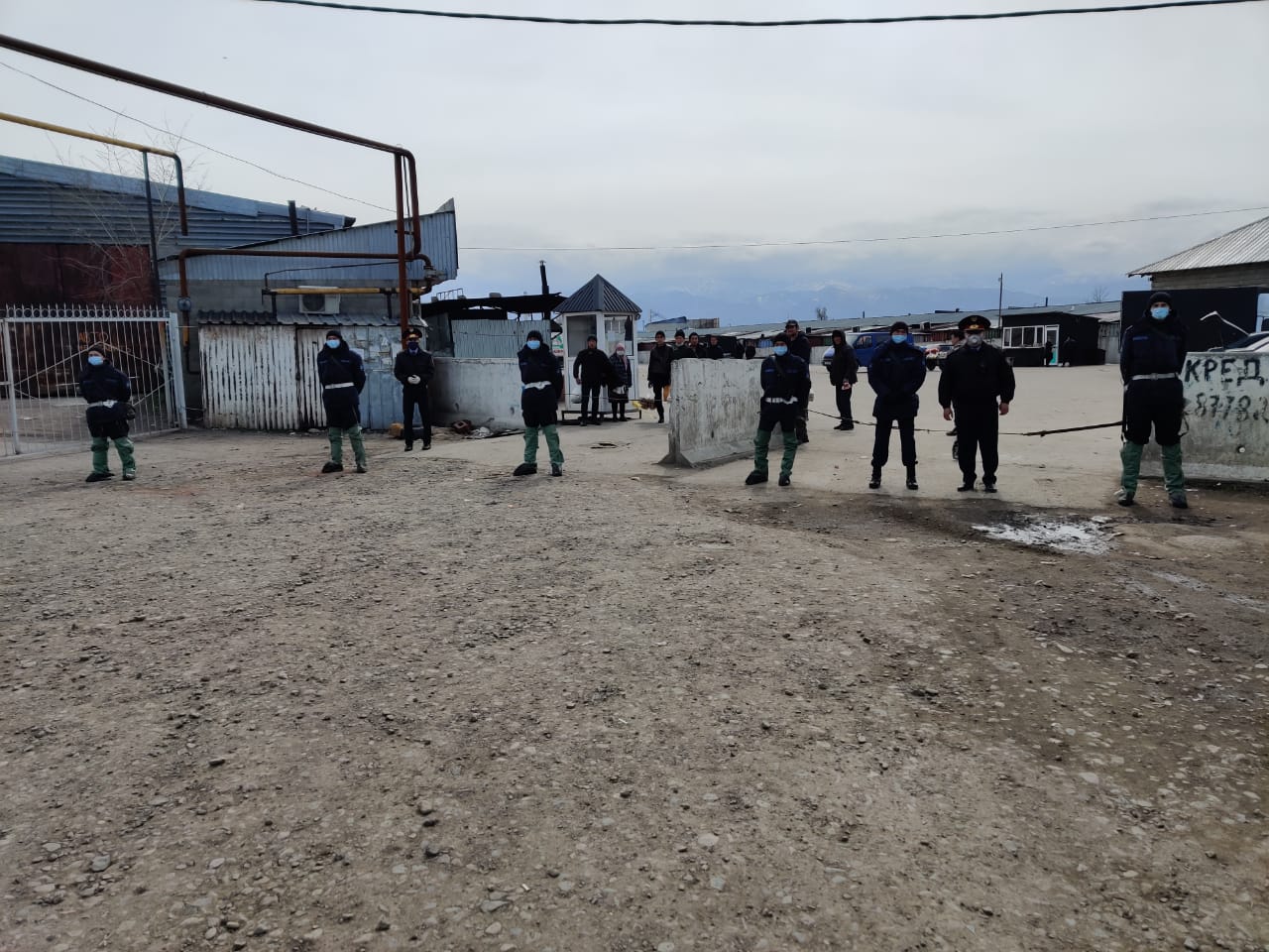 Almaty polısııasy: 30 aınalma jol jabyldy