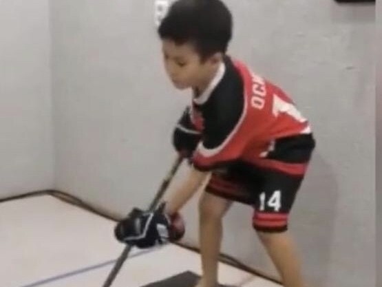 Qaraǵandylyq sportshylar turǵyndardy onlaın-jattyǵýlarmen qoldaıdy