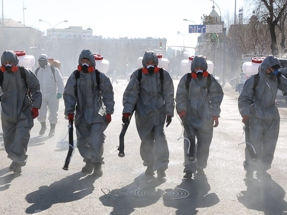 Elordada dezınfeksııalaý jumystary júrip jatyr (vıdeo)