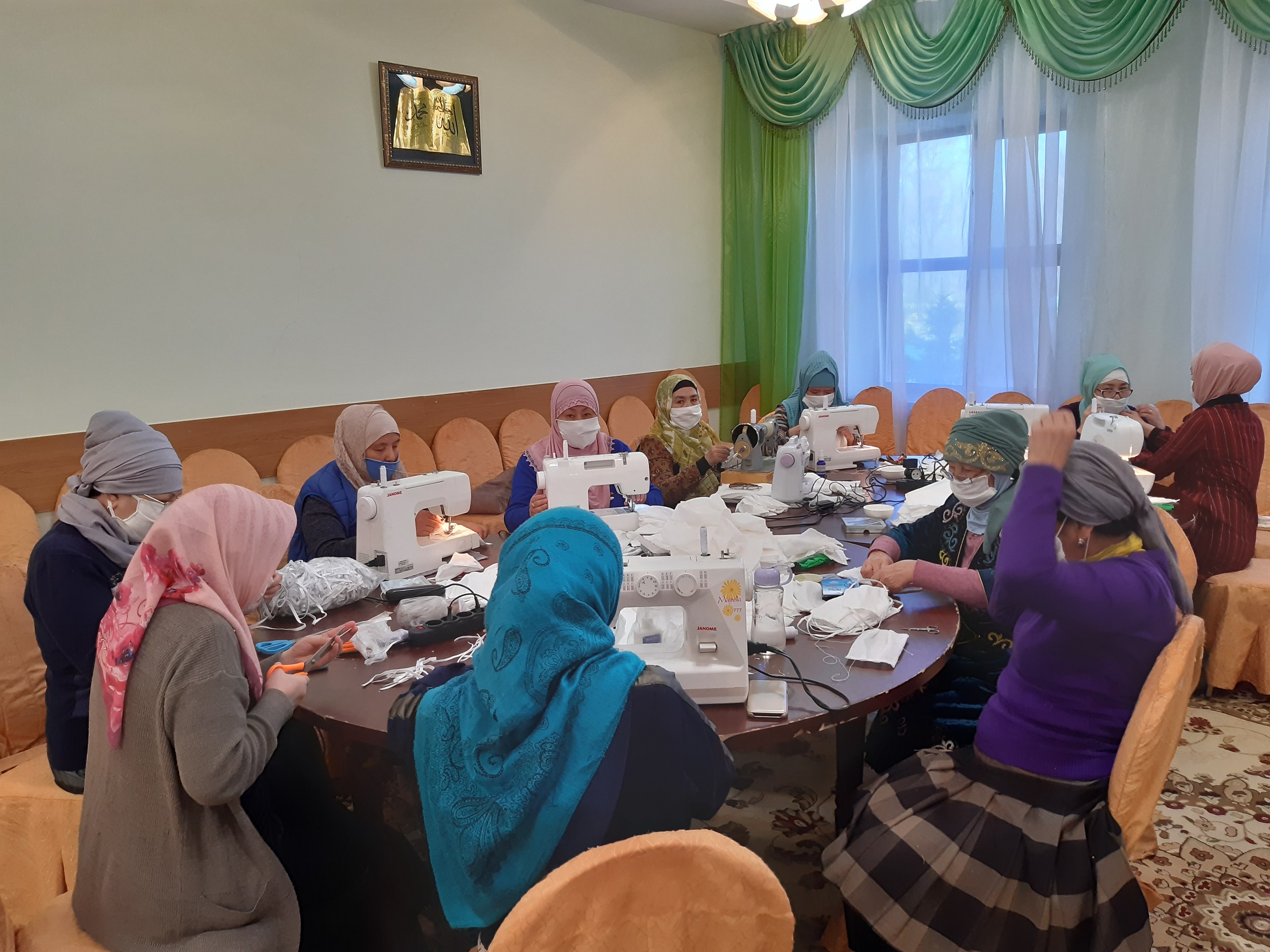 «Halıfa Altaı» meshitinde betperde tigilýde   