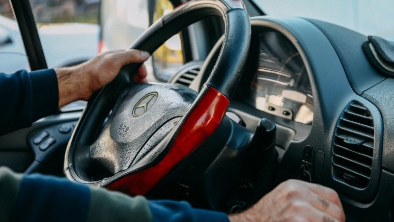 Mańǵystaý: Mas kúıde ekinshi ret kólik júrgizgen júrgizýshi qolǵa tústi