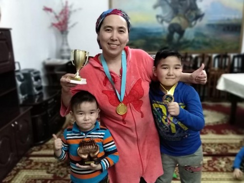 Qyzylordalyq oqýshylar chellendjge qoldaý tanytty