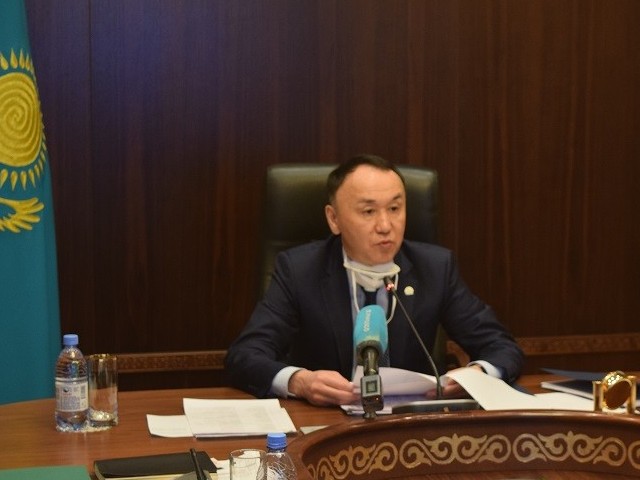 Qostanaı oblysy: Nur Otan fılıaldary azamattardy qabyldaýdy ýaqytsha toqtatty