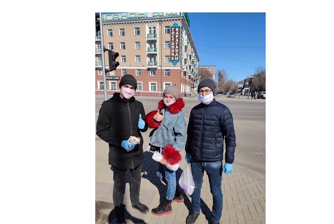 Qaraǵandy QHA jastary qoǵamdyq kólik júrgizýshilerine saqtyq quraldaryn taratty