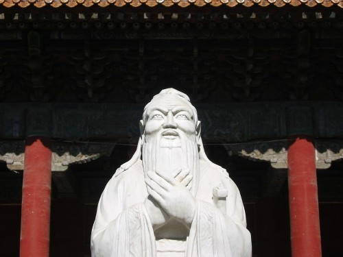 Adamǵa baǵyttalǵan ilim nemese aspan kimdi jarylqaıdy?