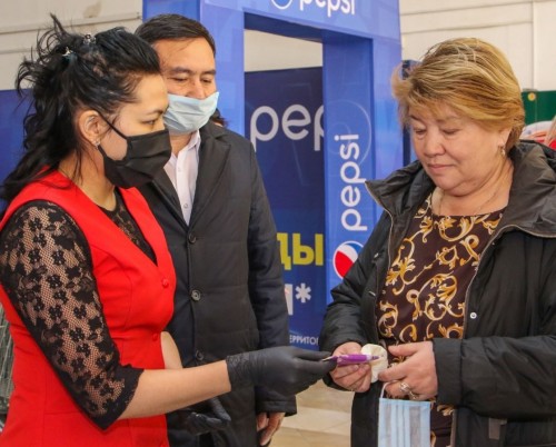 Qyzylorda: Saýda oryndary tegin betperde taratty