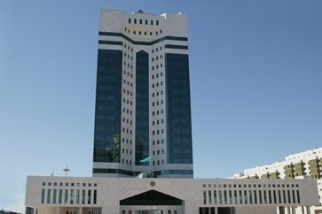 Kásiporyndar men uıymdardyń jumysy ýaqytsha toqtatylady