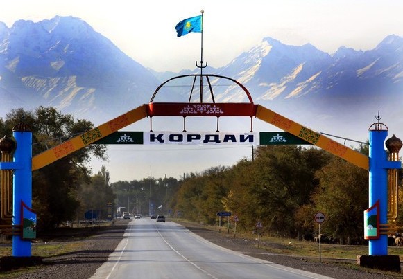 Qordaı turǵyndaryna kómek kórsetilýde