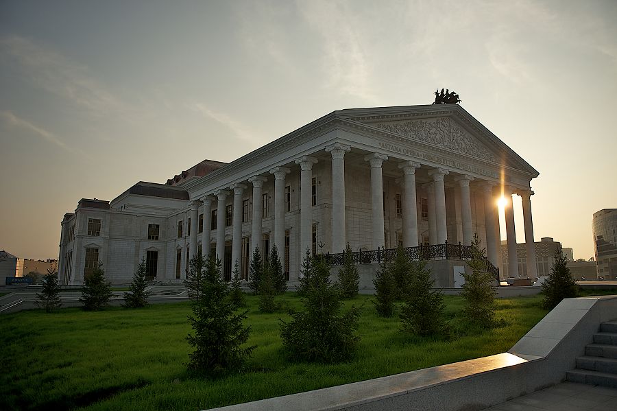 Búgin - Halyqaralyq teatr kúni