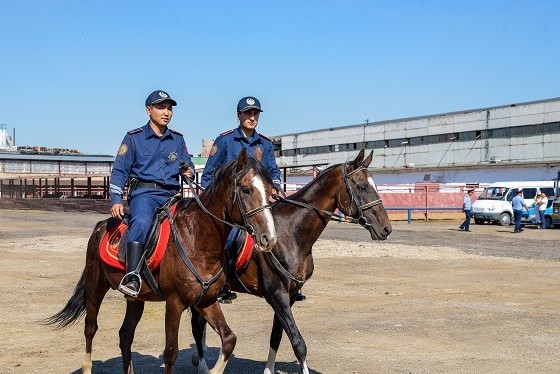 Almatyda karantın kezinde atty patrýl qyzmeti kúsheıtildi