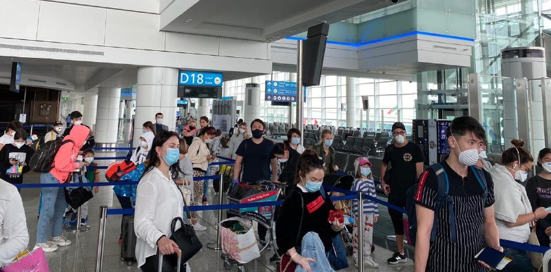 Qazaqstandyq dıplomattar Ámirlikterdegi 800 qazaqstandyqqa elge oralýǵa kómektesti