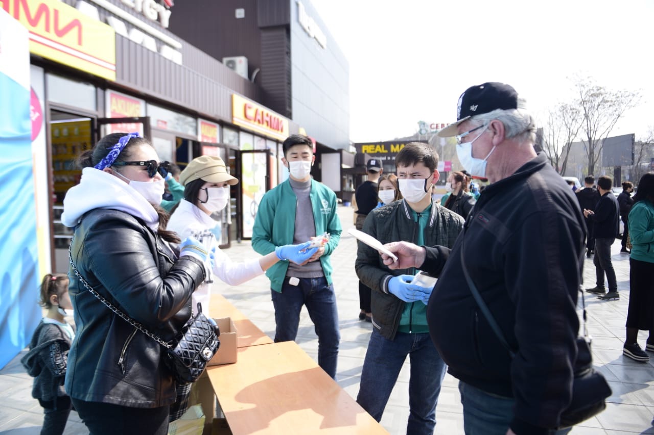 Shymkentte 20 myń betperde tegin taratyldy