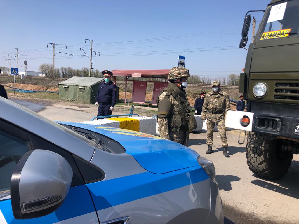 Shymkent qalasynyń ákimi karantınge jabylǵan turǵyn alabynyń jaǵdaıymen tanysty