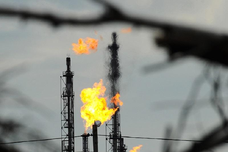 EO men AQSh  Saýd Arabııasynyń munaıynan bas tarta bastady