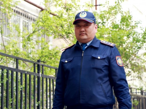 Shymkent: Polıseıler kámeletke tolmaǵan jaıaý júrginshini qaqqan avtokólikti tapty