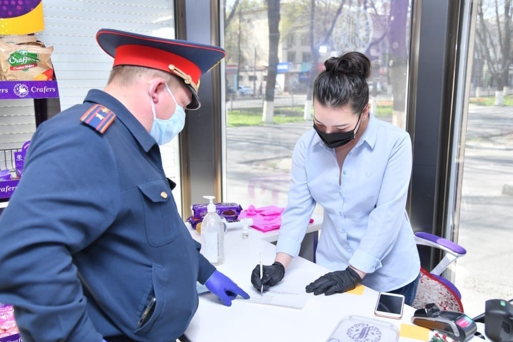 Shymkentte tótenshe jaǵdaı rejımin buzǵan 287 kásipkerge aıyppul salyndy