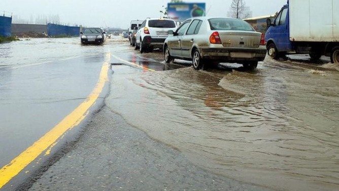 ​Qazaqstan avtomobıl joldarynyń 97% tasqyn sýdy ótkizýge daıyn
