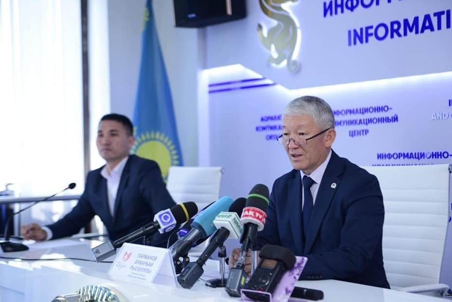 Shymkent: «Táýelsizdikke 20 jyl» turǵyn alabyndaǵy turǵyndarǵa áleýmettik qoldaý kórsetilýde