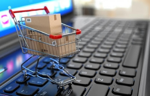 Qyrǵyzdar qazaq sharýalaryna sý berýge qulyqsyz