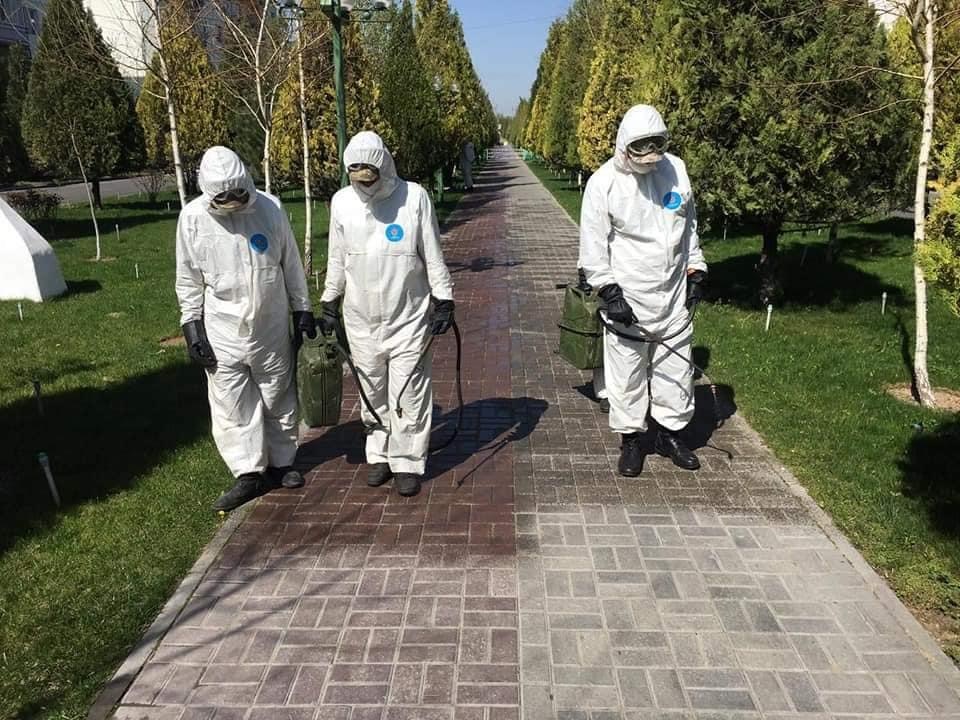 Shymkentte iri kóshelermen, saıabaqtarda dezınfeksııalaý jumystary júrgizilýde