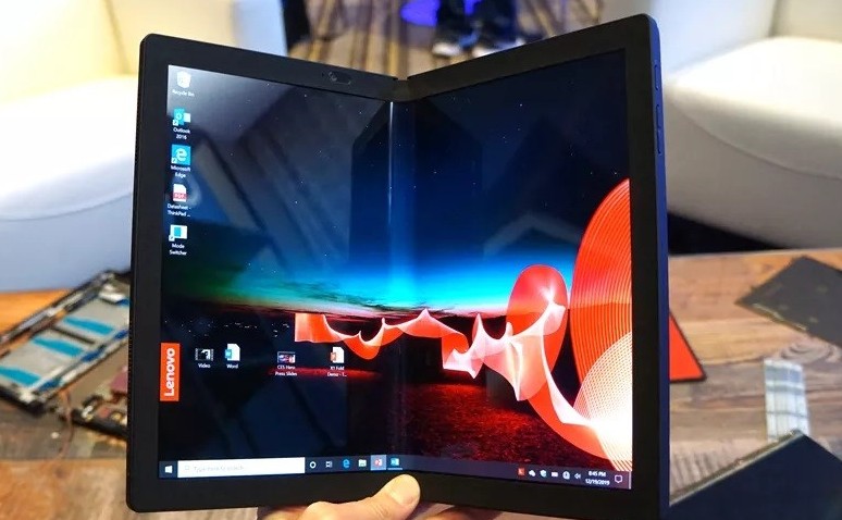 Lenovo ekrany búktelmeli noýtbýk shyǵardy (vıdeo)