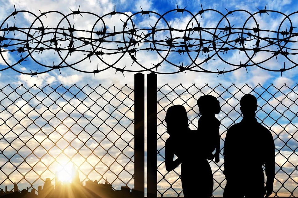 Amerıkamen shekaranyń jabylýynan mıllıondaǵan meksıkalyq jumyssyz qaldy