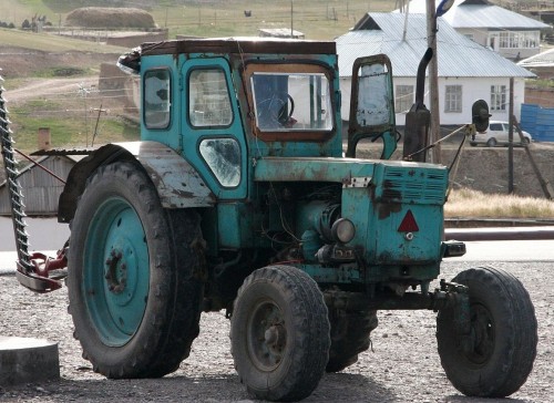 Eskirgen aýyl sharýashylyq tehnıkalaryn qaıta óńdeýge arnalǵan klaster qurý tıimdi me?