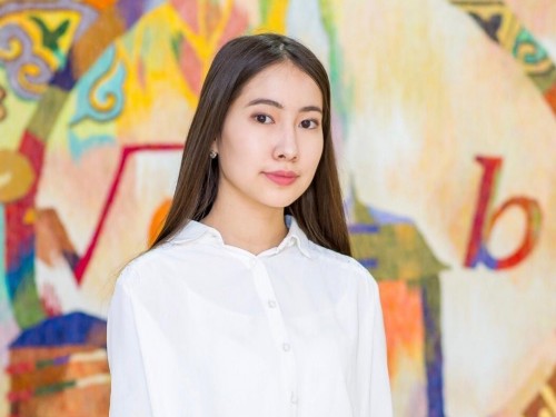 Adelına álemdegi eń bedeldi eki birdeı ýnıversıtetke qabyldandy