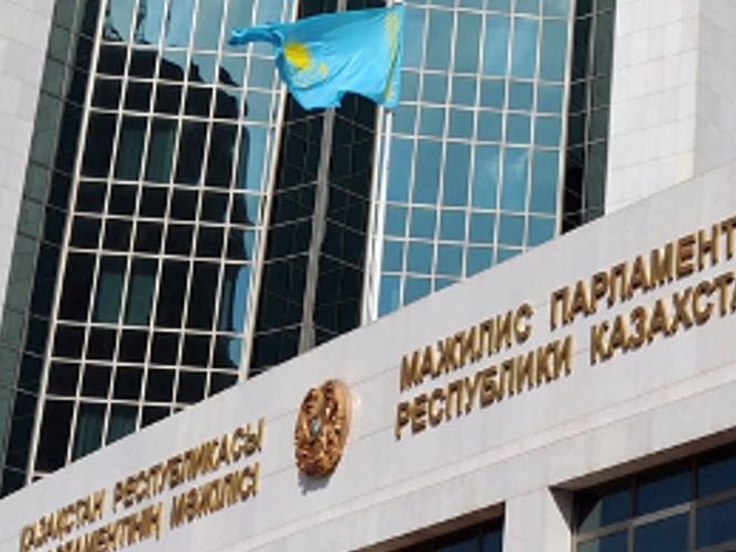 Májilis «Ardagerler týraly» zań jobasyn maquldady