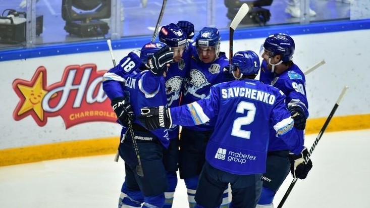 Hokkeı: Onlaın dodanyń úshinshi matchy bastaldy