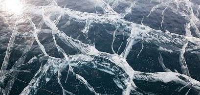 Kóksheniń kólderindegi kók muz juqardy