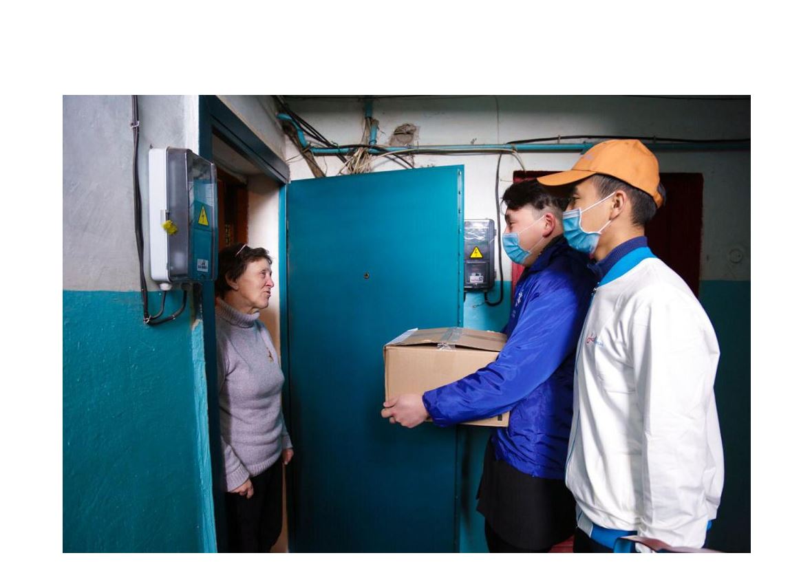 Áleýmettik tólem men azyq-túlik paketi kimderge beriledi?