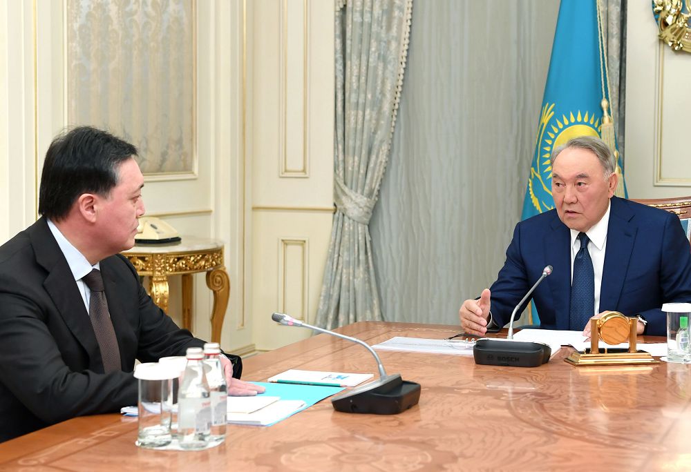 Nursultan Nazarbaev Premer-Mınıstr Asqar Mamındy qabyldady