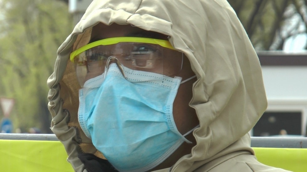 Almatylyq tártip saqshylaryna qorǵanys kostıýmderi berildi