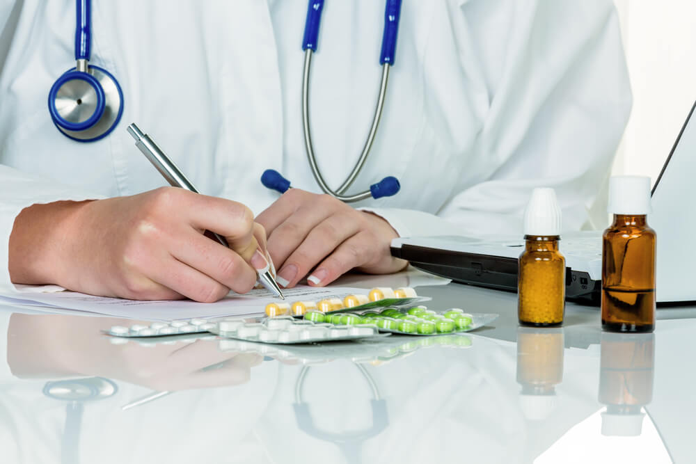 Almaty: Dárihanalarǵa qomaqty aıyppuldar salynsa da, zańbuzýshylyqtar bar